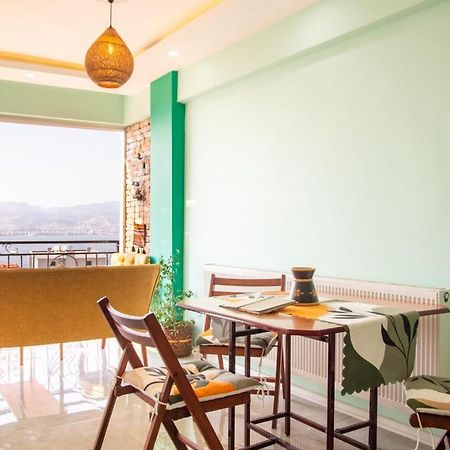 Flat With Great View And Central Location In Konak Izmir Exteriör bild