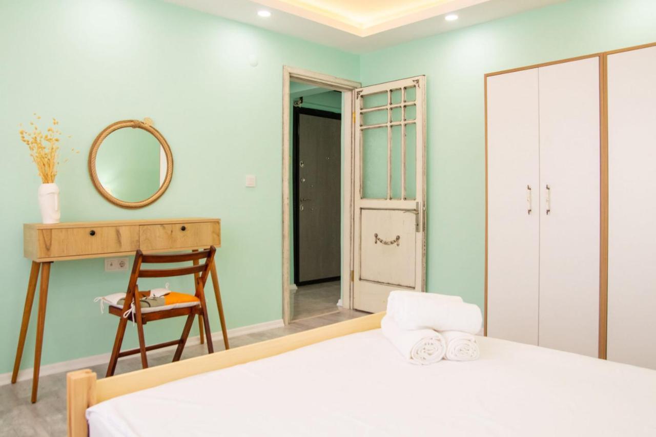 Flat With Great View And Central Location In Konak Izmir Exteriör bild
